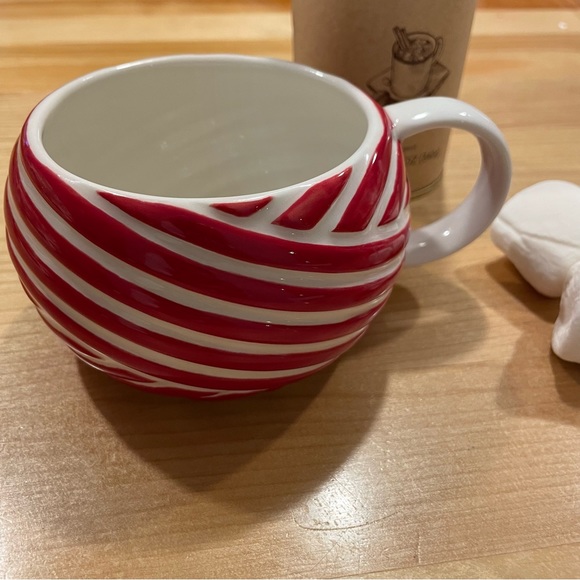 Starbucks mugs 12 ounces microwave and dishwasher safe. This is for a set of 4. - Picture 6 of 6